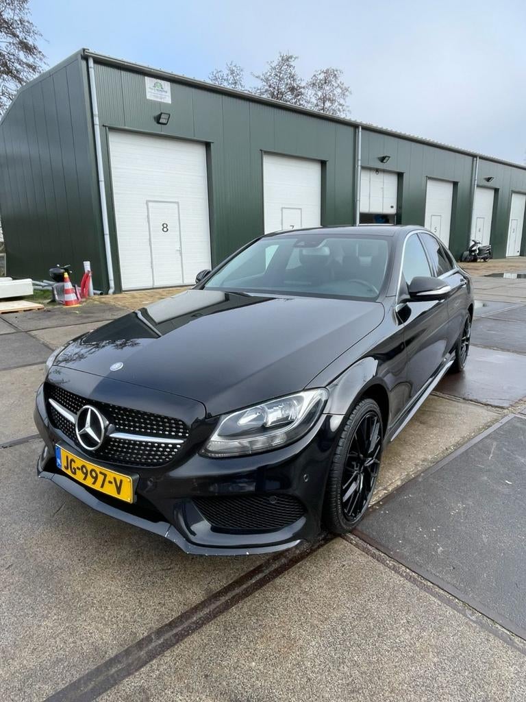 Mercedes-Benz C-Klasse C220 CDI 2.1 125KW 2015 Zwart. Amg, Auto's, Mercedes-Benz, Achterwielaandrijving, 1800 kg, Zwart, 4 cilinders