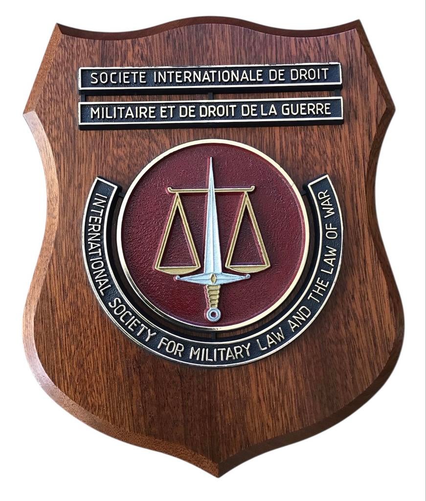 Plaquette Internationale Vereniging Militair Recht, Dorpsweg Spankeren, Spelendehollander, Info@spelendehollander.nl, Nieuw