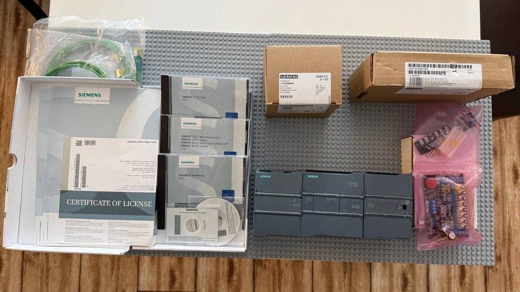 SIEMENS PLC Training Kit Hardware + Software, Ophalen of Verzenden, Gebruikt