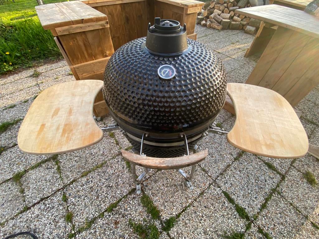 Kamado egg BBQ large, Tuin en Terras, Houtskoolbarbecues, Ophalen, Gebruikt, Met accessoires