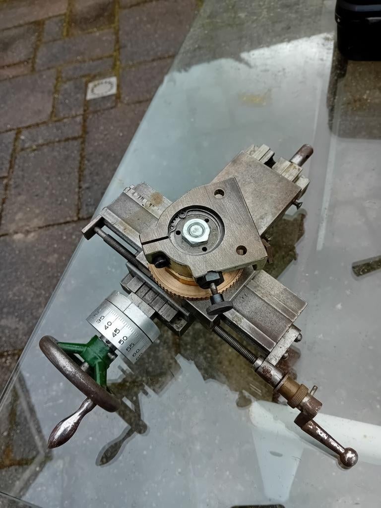 Kruistafeltje, Ophalen