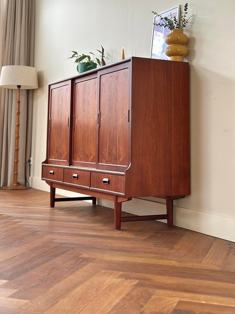 Vintage wandmeubel highboard Deens teak hout jaren 50/60/70, Huis en Inrichting, Kasten | Wandmeubels, Ophalen, Gebruikt, Met deur(en)