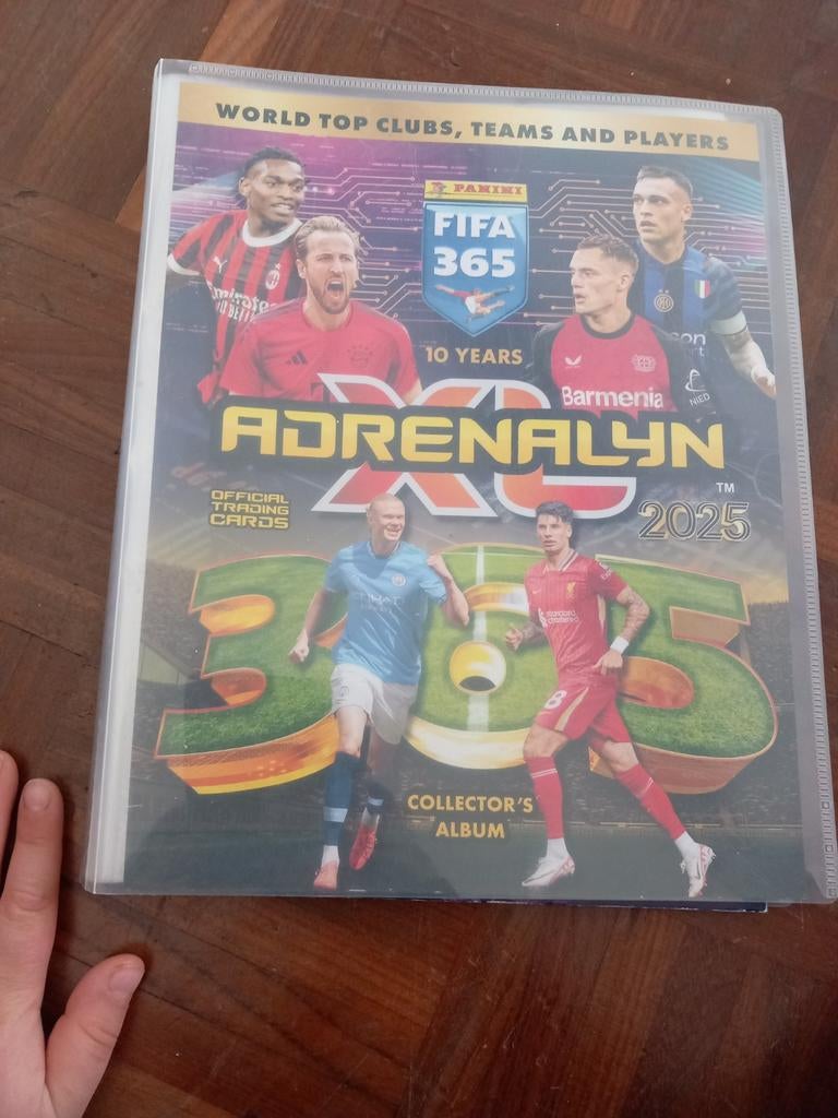 Panini FIFA 365 Adrenalyn XL 2025 Collector's Album, Ophalen of Verzenden, Nieuw, Overige sporten, Boek of Tijdschrift