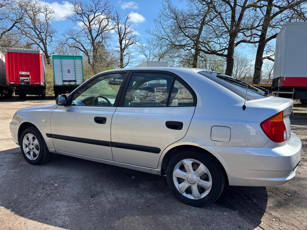 Hyundai Accent 1.3 5DRS 2005 Grijs, Voorwielaandrijving, Accent, 40 €/maand, 4 cilinders