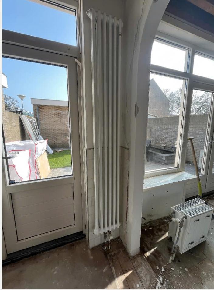 Mooie verticale radiator van ongeveer 200 cm hoog te koop., Ophalen, Gebruikt, Radiator, Minder dan 60 cm