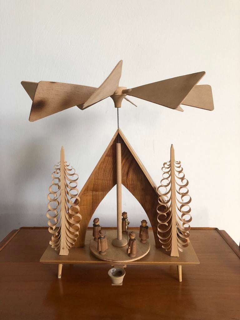 Erzgebirge volkskunst, kerstpiramide, Diversen, Kerst, Ophalen of Verzenden, Zo goed als nieuw