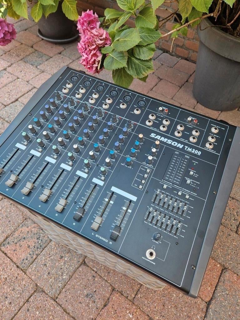 Mengpaneel met versterker, Muziek en Instrumenten, Mengpanelen, Ophalen