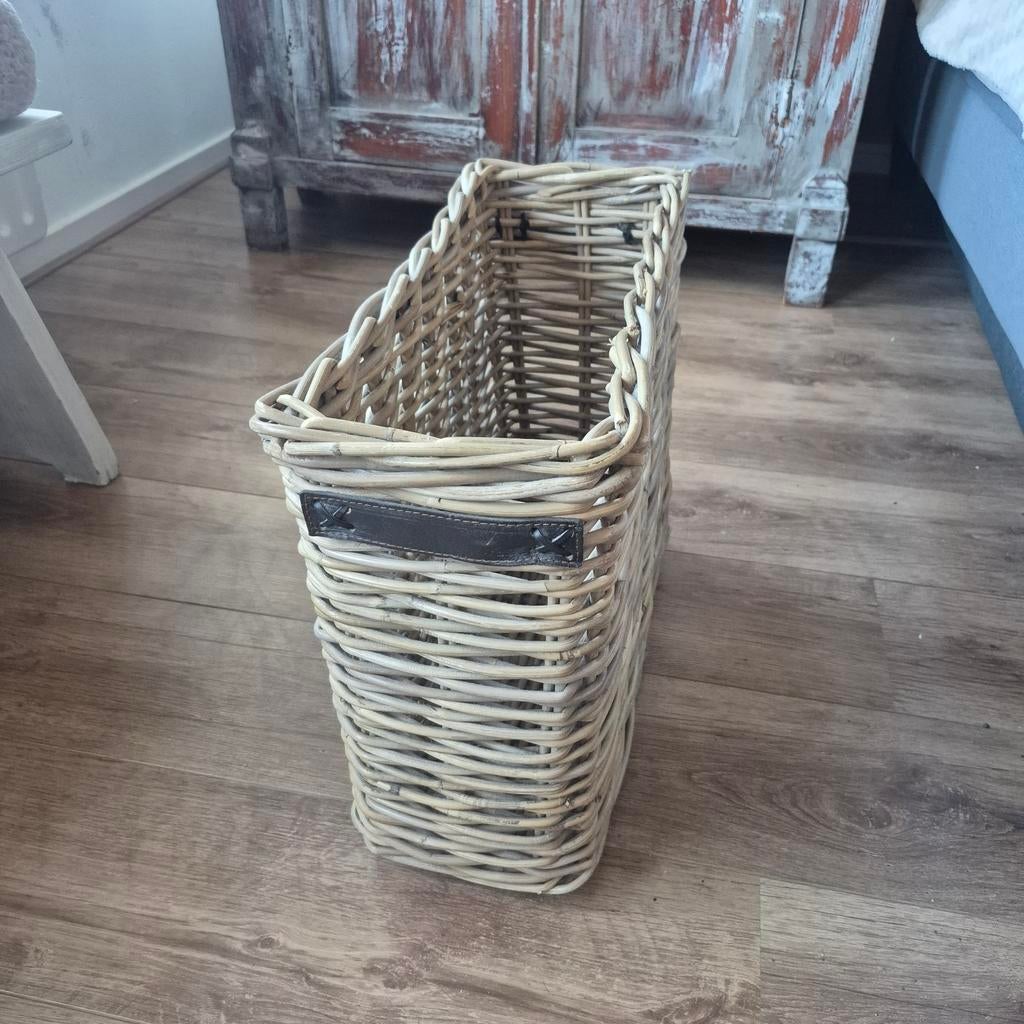 Stevige rieten mand, Huis en Inrichting, Ophalen of Verzenden