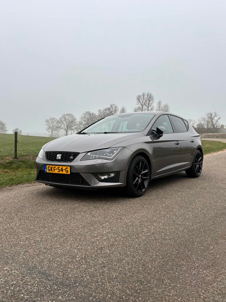Seat Leon 1.8 TSI 132KW/180PK 2014 Grijs, Auto's, Voorwielaandrijving, Zwart, 4 cilinders, Particulier