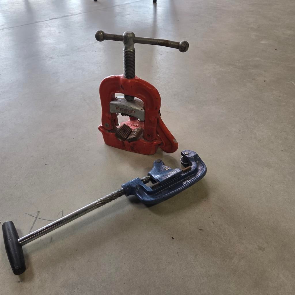 Buizenklem en pijpensnijder - RIDGID, Ophalen of Verzenden, Gebruikt