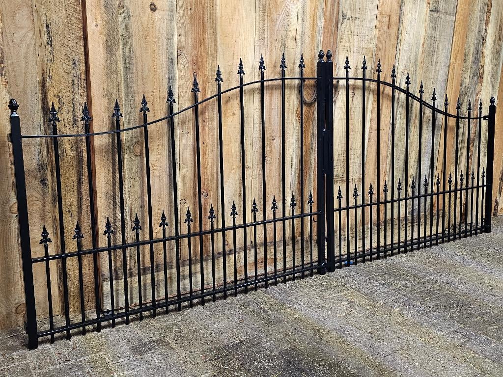 Handgemaakte inrijpoort model: Rome in afmeting 400x150cm, Met poort, Nieuw, Ophalen of Verzenden, Sierhekwerk