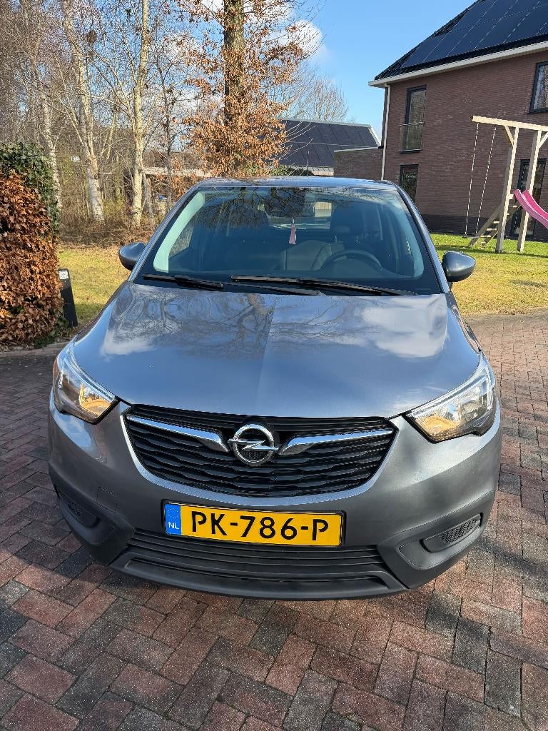 Opel Crossland X 1.2 81pk 2017 Grijs, Voorwielaandrijving, 1063 kg, 1199 cc, USB