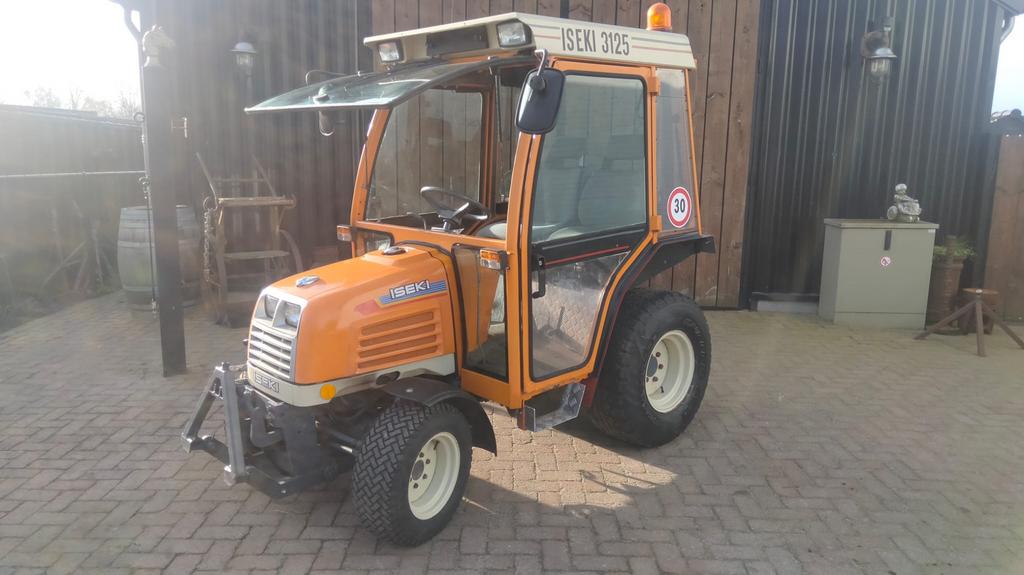 Iseki 3125 , met cabine, Ophalen, Oldtimer, McCormick, Tot 80 Pk