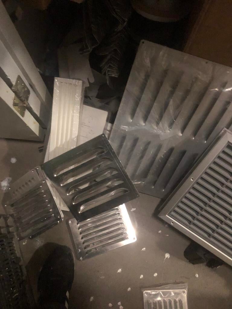 Roster voor ventilatie, Ophalen of Verzenden, Zo goed als nieuw, Ventilator en Afzuiger