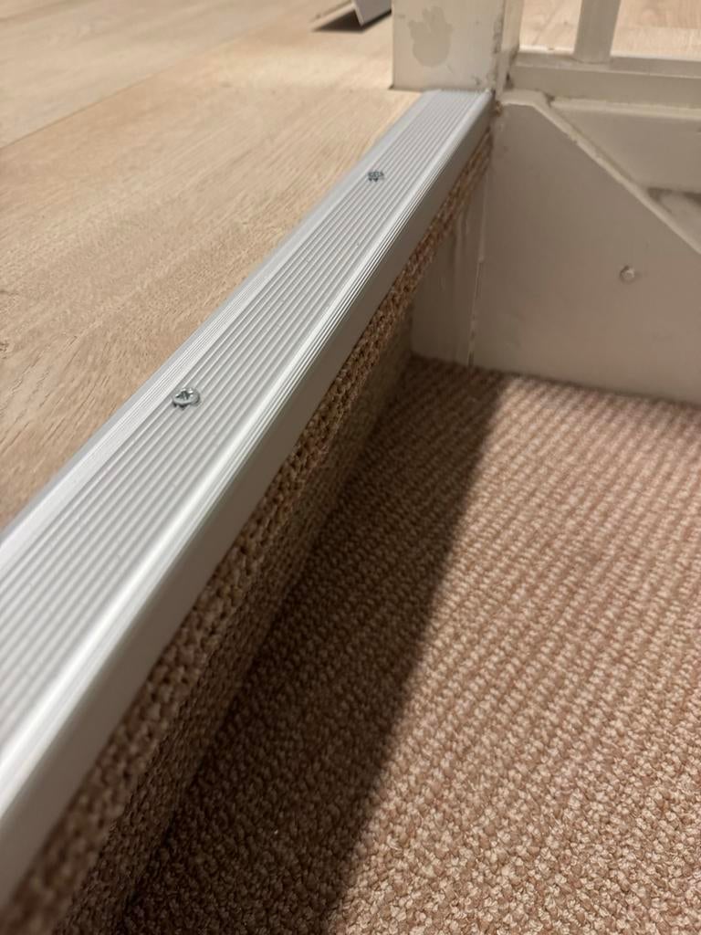 Trapprofiel aluminium 1.5 meter, Doe-het-zelf en Verbouw, Plinten en Afwerking, Ophalen, Overige materialen, Gebruikt, Overige typen