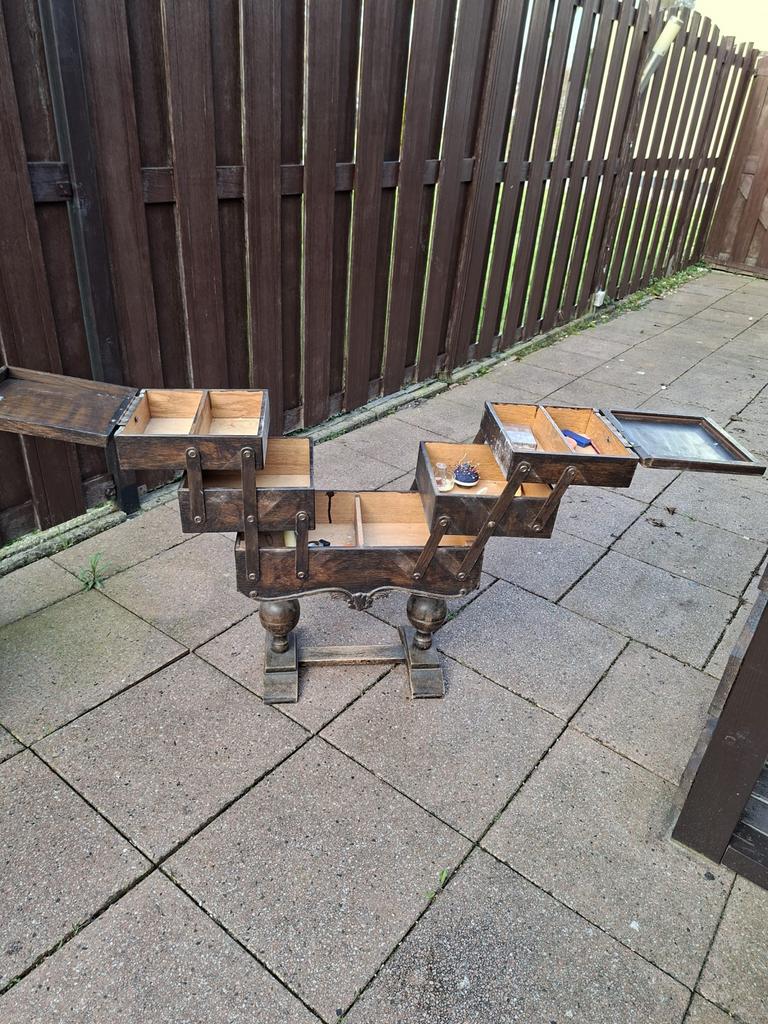 Antieke houten naaidoos op standaard, Antiek en Kunst, Ophalen of Verzenden