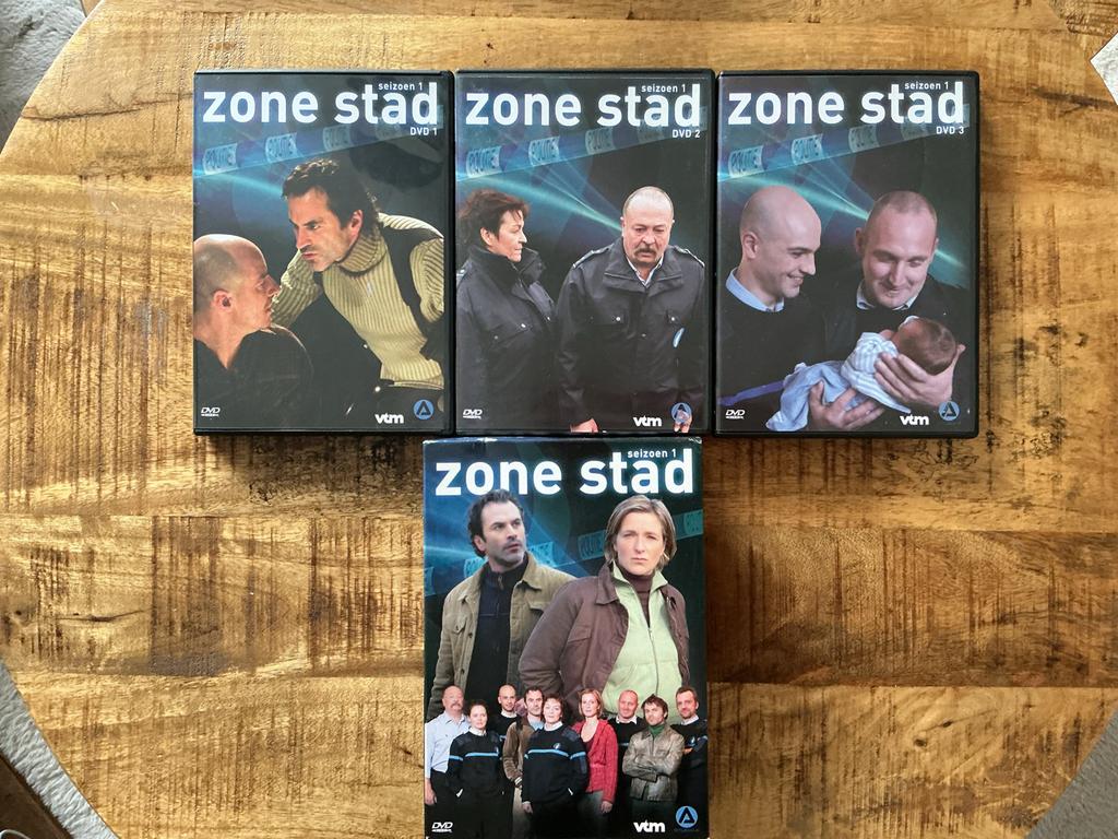Zone stad- Seizoen 1 DVD Box (Nederlands), Alle leeftijden, Boxset, Ophalen of Verzenden, Zo goed als nieuw