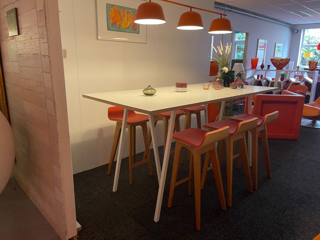 Hay Loop Stand bij TheReSales, Huis en Inrichting, Tafels | Eettafels, Ophalen, Overige materialen, 50 tot 100 cm, Design