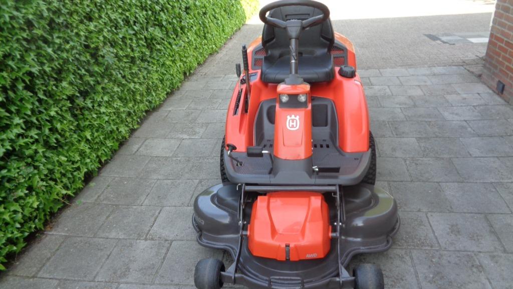 wegens inruil zgoh husqvarna rider r16t awd frontmaaier met