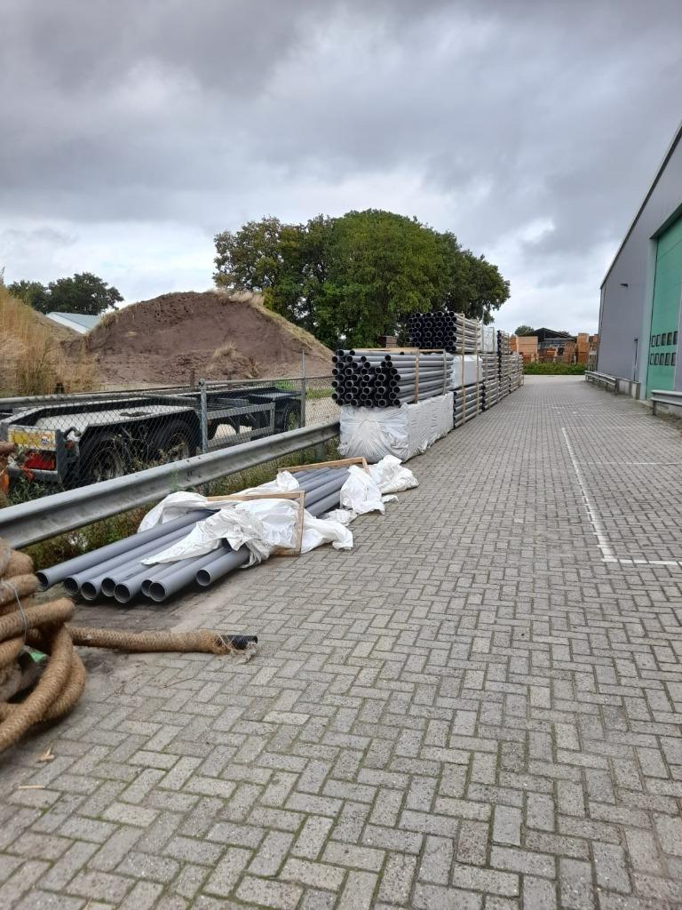 PVC BUIS GERUIKT EN NIEUW ALTIJD VOORDELLIG !!!!!!, Ophalen, Pvc, 4 tot 6 meter, Zo goed als nieuw