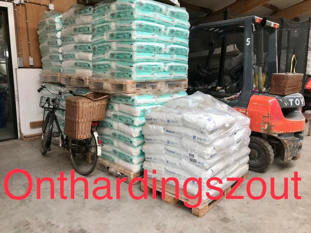 A34 Bruinkoolbriketten 10 kilo Oussoren haardhout vinkeveen, Tuin en Terras, Haardhout, Minder dan 3 m³, Ophalen, Blokken