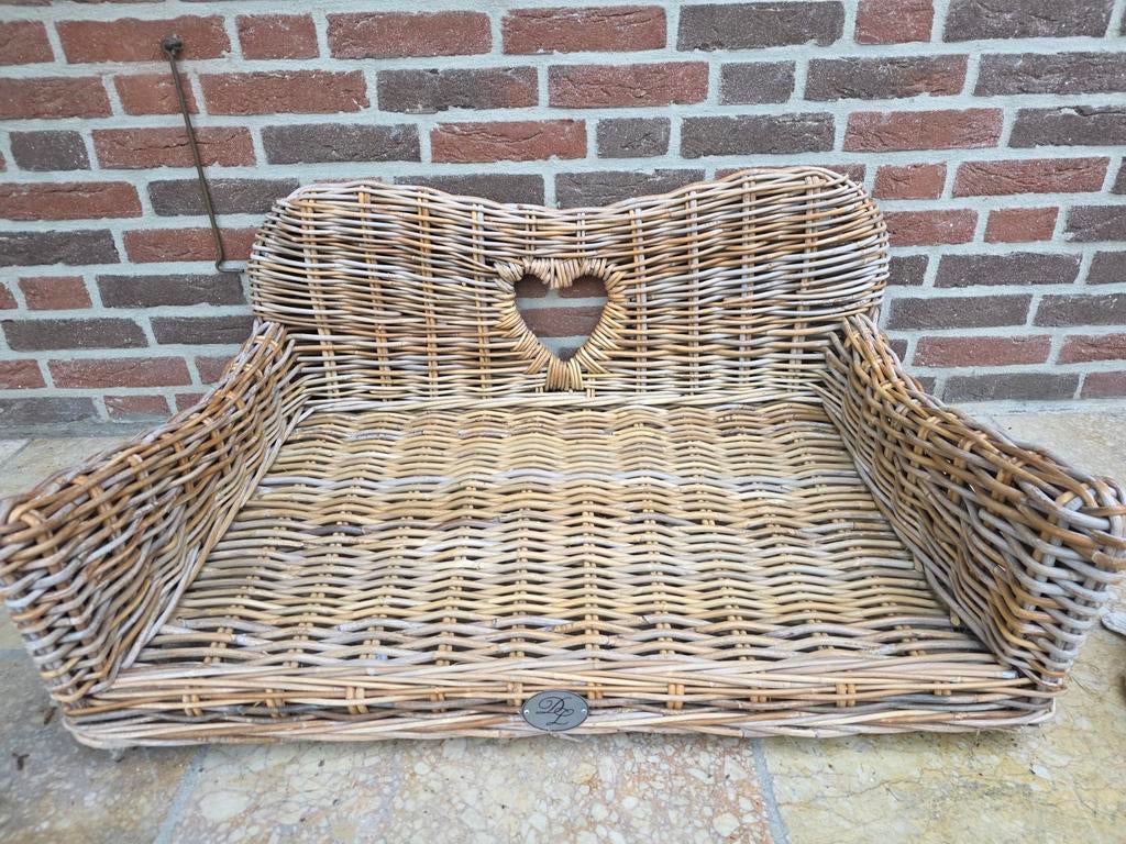 Designed by lotte hondenmand, Ophalen