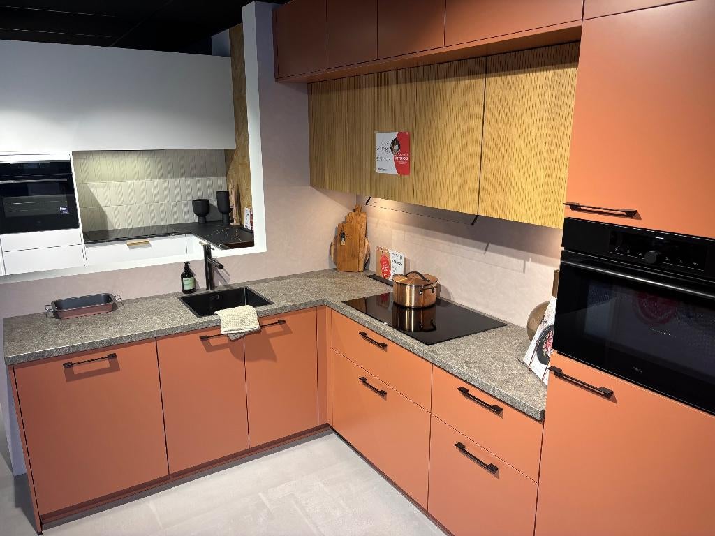 showroomkeuken Cerezo van 14000,-  nu €3999,- LAATSTE KANS!, Huis en Inrichting, Keuken | Complete keukens, Nieuw, Hoekkeuken