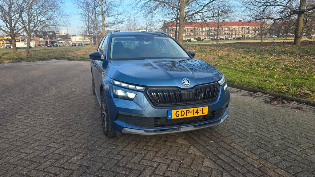 Skoda Kamiq 1.0 TSI Greentech 115pk 2021 Blauw, Auto's, Voorwielaandrijving, 1131 kg, Blauw, 1200 kg