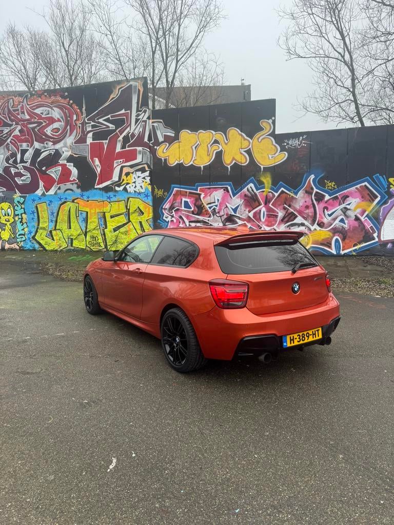 BMW 1 Serie M135i 2013, Auto's, Achterwielaandrijving, Zwart, Overige kleuren, 1415 kg
