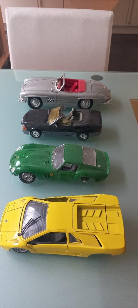 Modelauto's op schaal 1:24 en 1:18, Ophalen, Gebruikt, Bburago