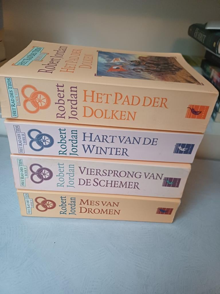 Het rad des tijds 8 tm 11, Boeken, Ophalen of Verzenden, Gelezen, Robert Jordan