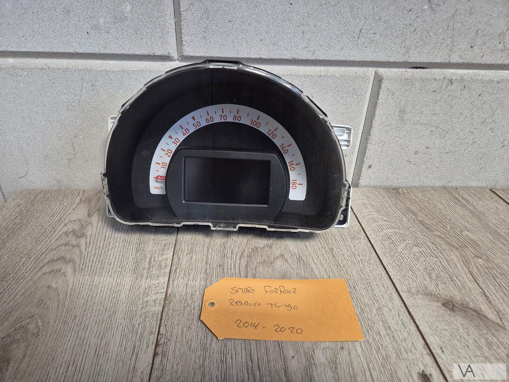 Smart Fortwo / Forfour 2014 - 2020 tellerklok 248210920r €50, Gebruikt, -, -, Ophalen of Verzenden