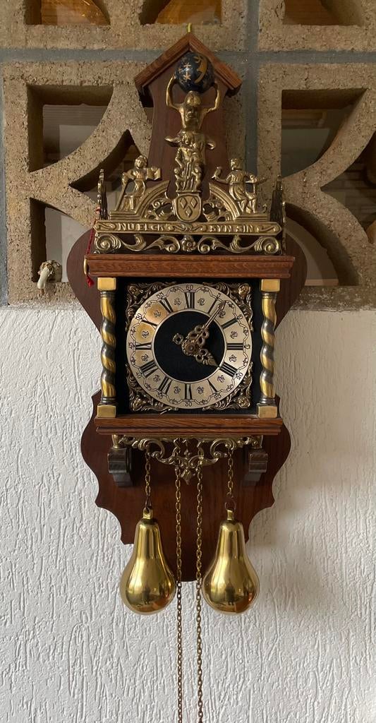 Zaanse klok, Ophalen