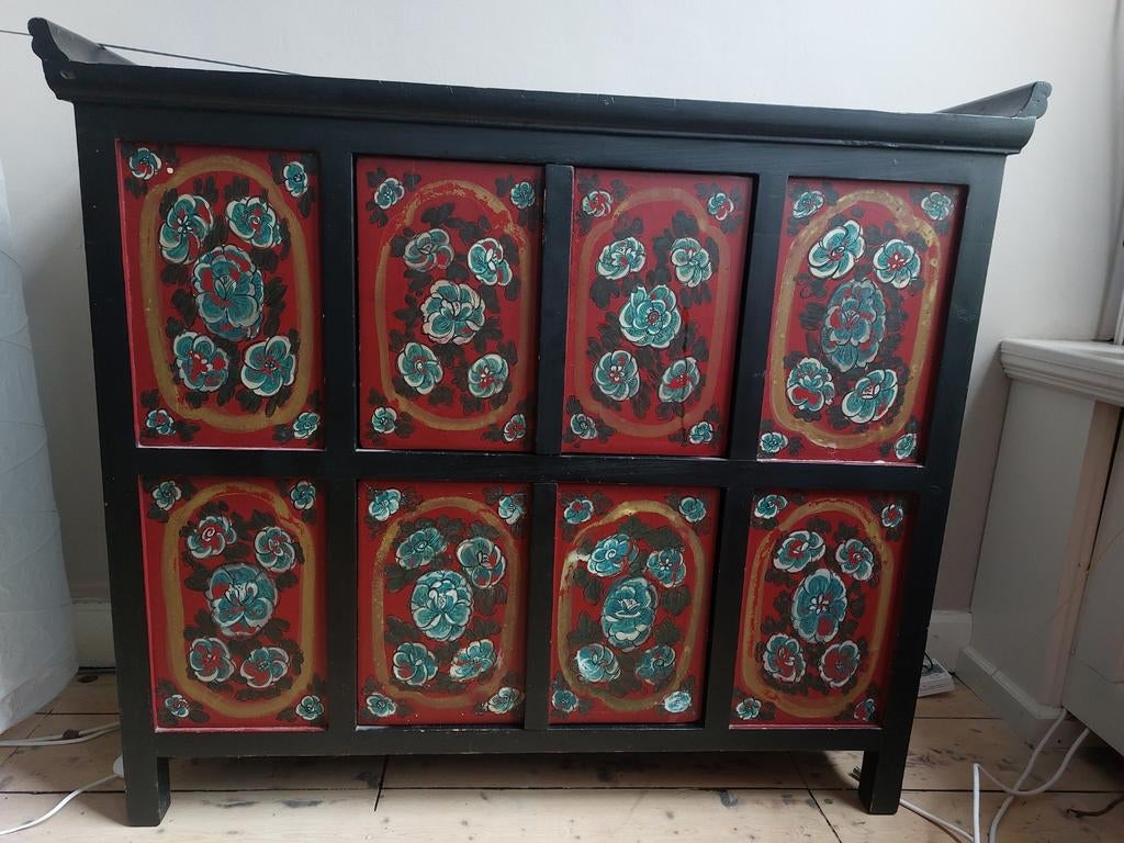 Chinees dressoir, Ophalen
