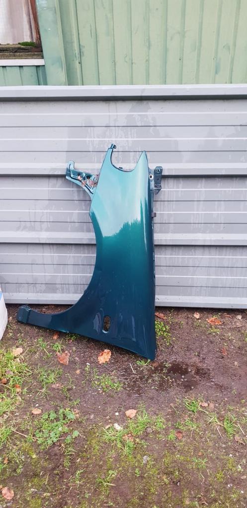 VW POLO VOORSCHERM LINKS BJ 1997, Auto-onderdelen, Carrosserie en Plaatwerk, Ophalen of Verzenden, Gebruikt, Spatbord