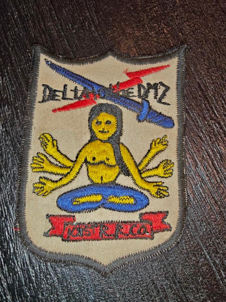 WARTIME US ARMY 101ST AIRBORNE, RADIO RESEARCH CO DELTA TO T, Ophalen of Verzenden, Landmacht, Amerika, Embleem of Badge