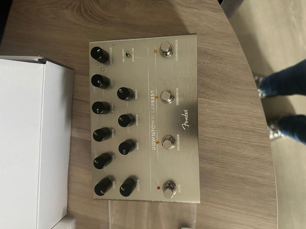 Fender Downtown Express, Ophalen of Verzenden, Zo goed als nieuw, Equalizer