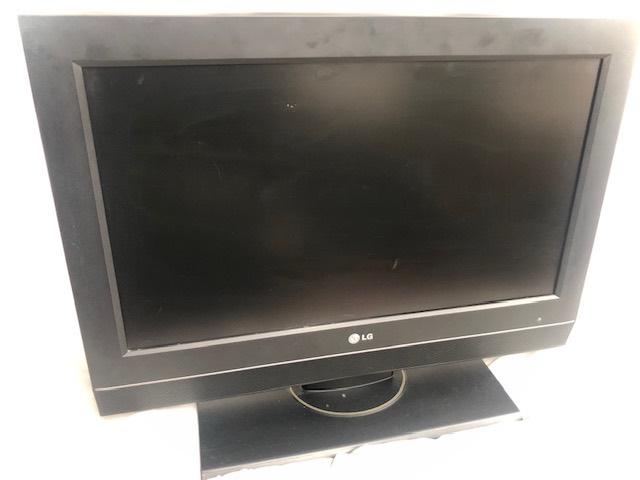 LG 26LC51 26 inch / 66 cm LCD TV, Ophalen, Gebruikt, 50 Hz, LG