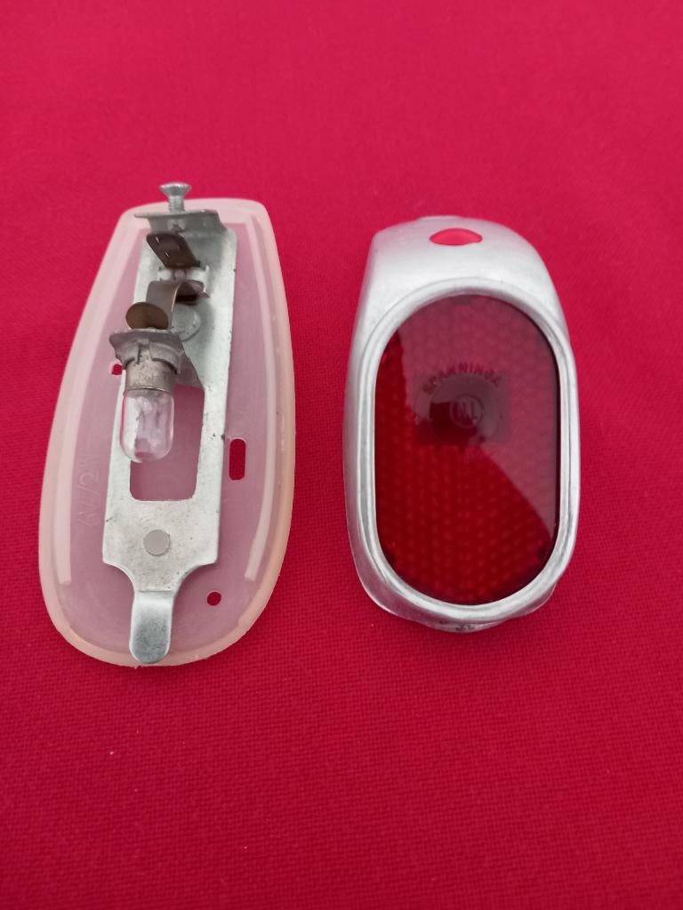 Spanninga achterlicht voor een oldtimer Puch VS / MV, Fietsen en Brommers, Brommeronderdelen | Oldtimers, Ophalen, Gebruikt, Overige typen