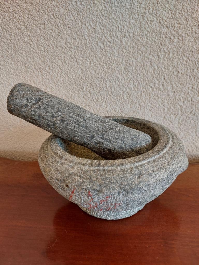 Vijzel met stamper, graniet, diameter ongeveer 15 cm, Ophalen, Gebruikt