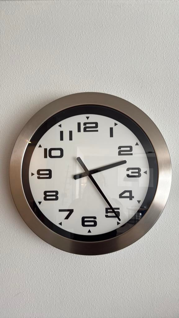 Klok, Ophalen, Zo goed als nieuw, Wandklok