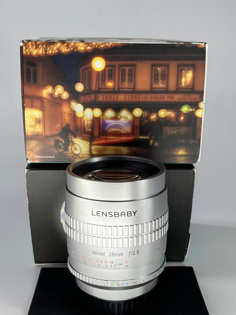 Spectaculaire Lensbaby Velvet silver voor MFT 28mm 2.5 macro, Ophalen of Verzenden, Zo goed als nieuw, 50 tot 60 mm, Overige typen