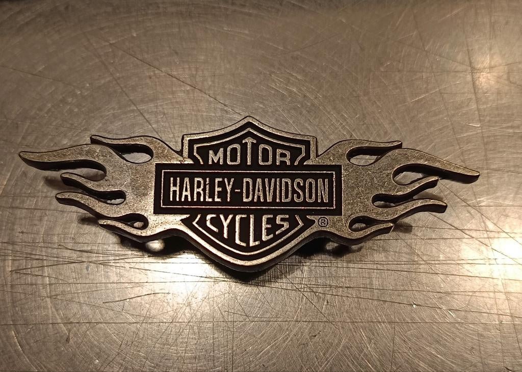 Harley Davidson Pin - Nieuwstaat, Ophalen of Verzenden, Harley Davidson, Info@harley-davidson.com, 3700 W. Juneau Avenue, Milwaukee, WI 53208, USA