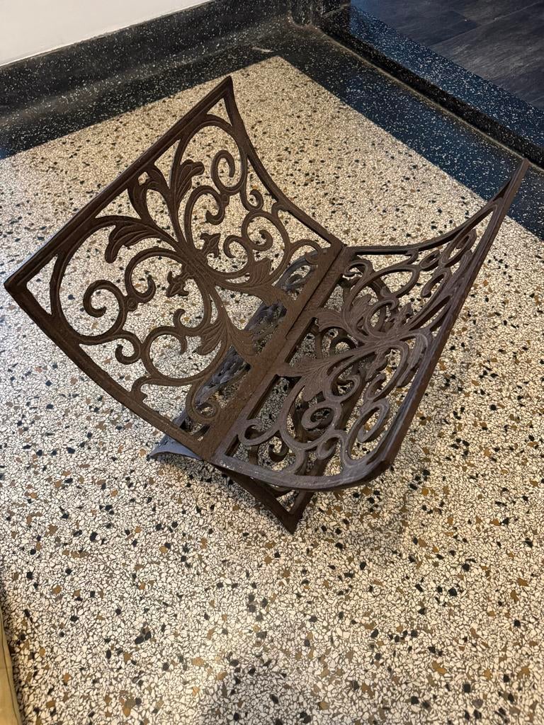 Gietijzeren Houtbak met Sierlijk Design, Ophalen of Verzenden, Gebruikt