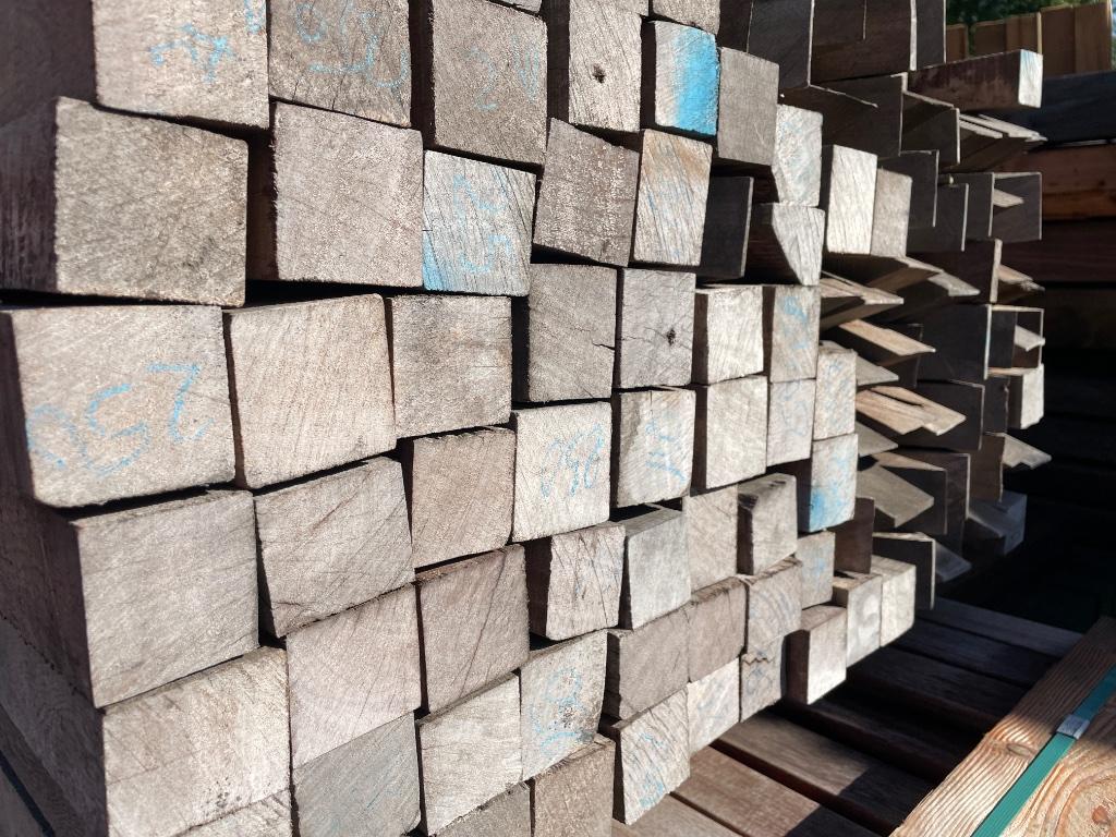 Azobe tuinpalen  3,20€ per meter  250 cm lang UITVERKOCHT, Tuin en Terras, Ophalen, Palen, Nieuw, Hardhout