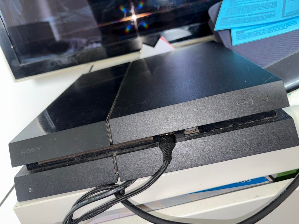 Playstation 4, Spelcomputers en Games, Spelcomputers | Sony PlayStation 4, Ophalen of Verzenden, Zo goed als nieuw, Met 1 controller