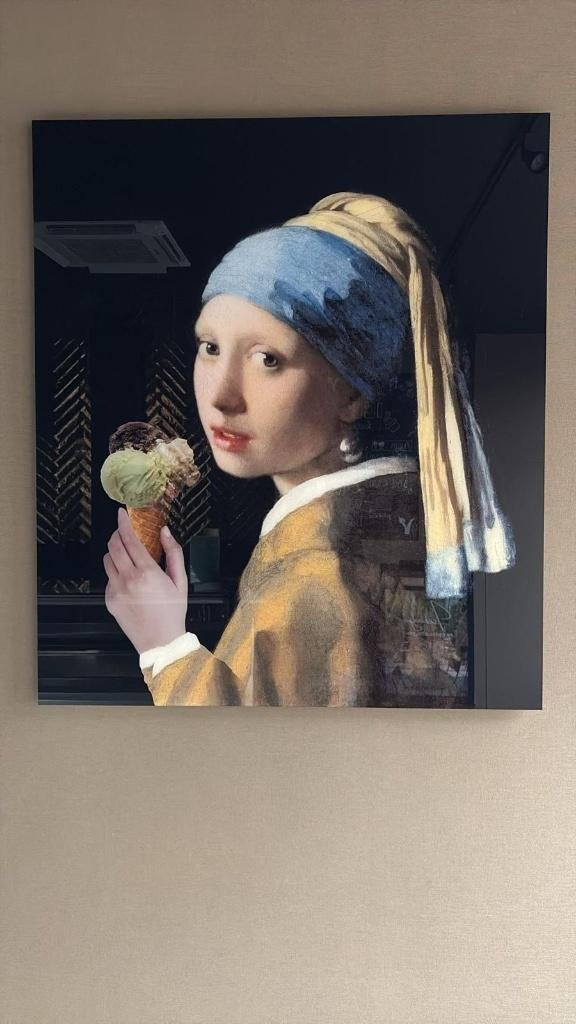 Schilderij meisje met de parel met ijsje, Ophalen