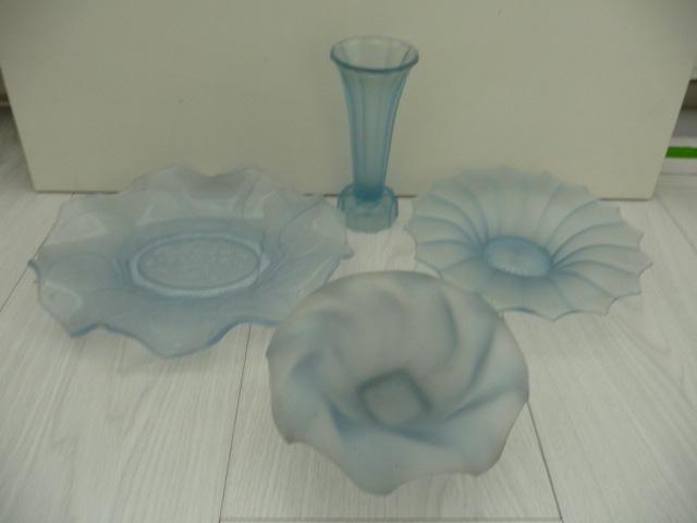 3 oude blauwkleurige Engelse schaaltjes en 1 vaasje (R), Antiek en Kunst, Ophalen of Verzenden