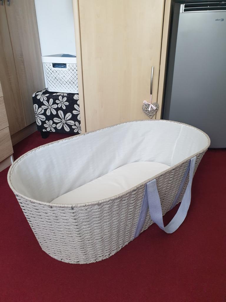 Childhome rotan wieg met standaard nieuwstaat, Kinderen en Baby's, Babywiegjes en Ledikanten, Ophalen, Zo goed als nieuw, Wieg