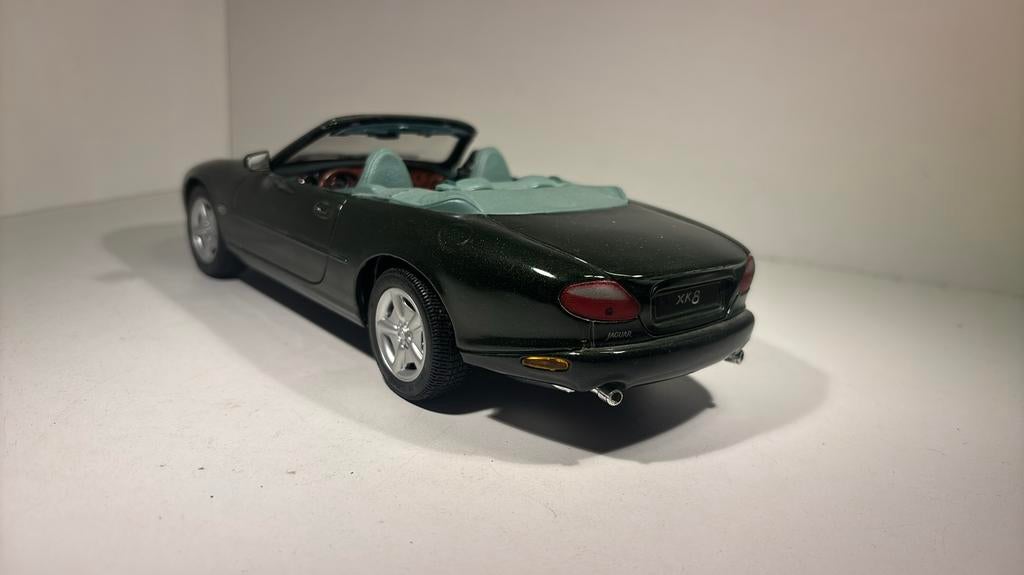 Jaguar xk8 maisto 1.18, Maisto, Ophalen of Verzenden, A, A